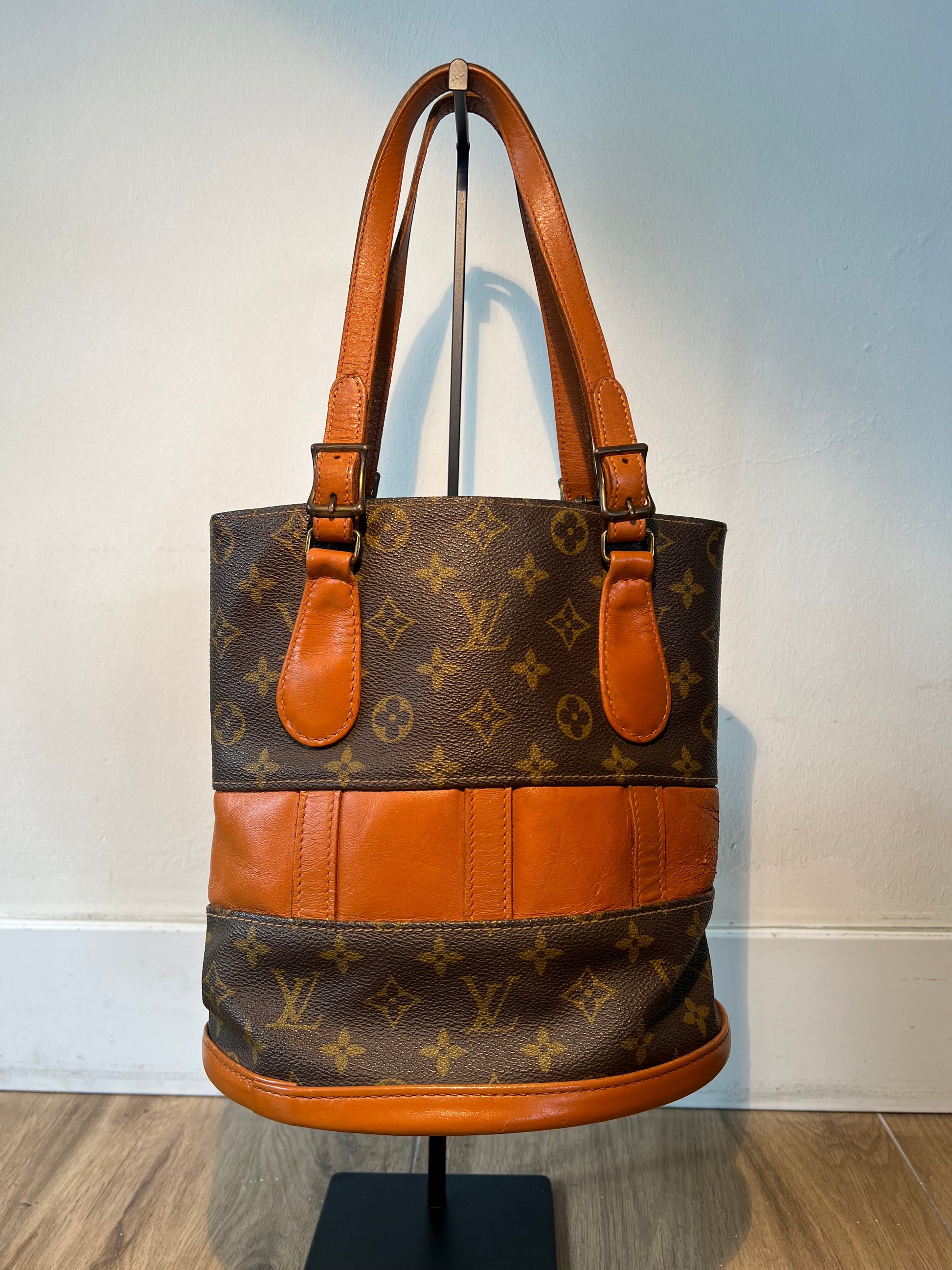 Louis Vuitton Monogram Bucket Bag – USA Edition